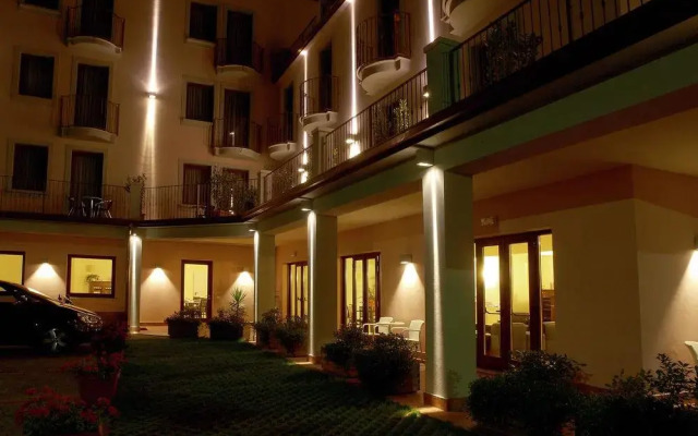 International Hotel Iseo
