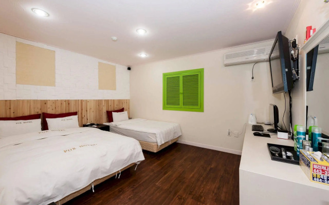 Fox Tourist Hotel