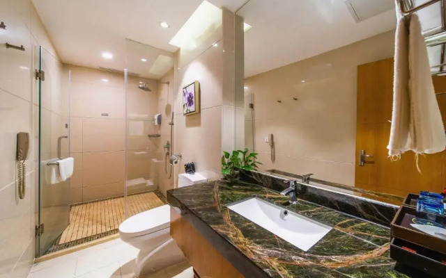 Huayu Mingfu Hotel