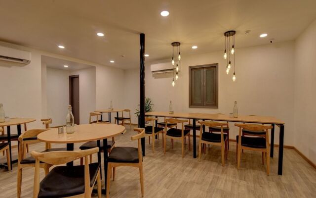 OYO Townhouse 117 Punjabi Bagh