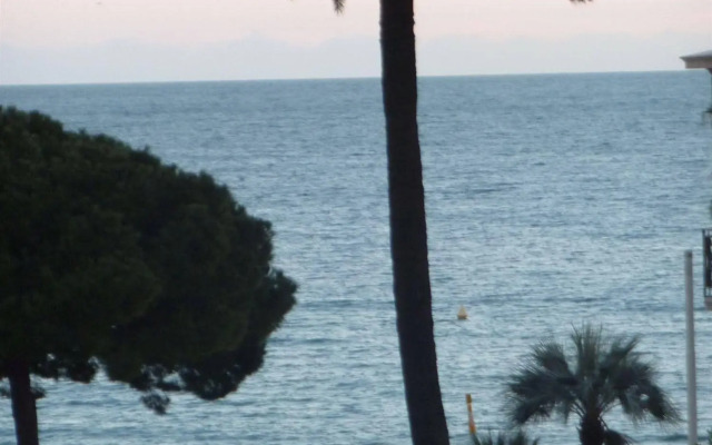 Hotel Regina Cannes