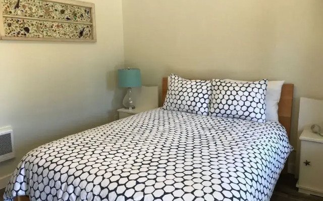 b.side motel + rv