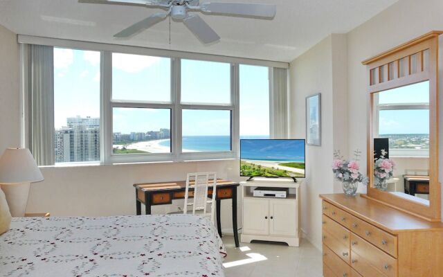 Sunny Beachfront Condo With Pool and Sw-facing Balcony