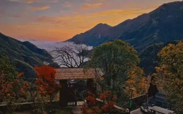 Yinchuanju Anji Canyon View Hot Spring Resort