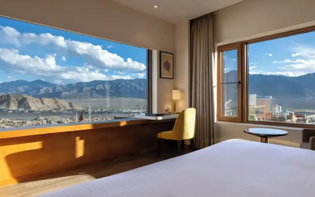Charmwood Hotel
