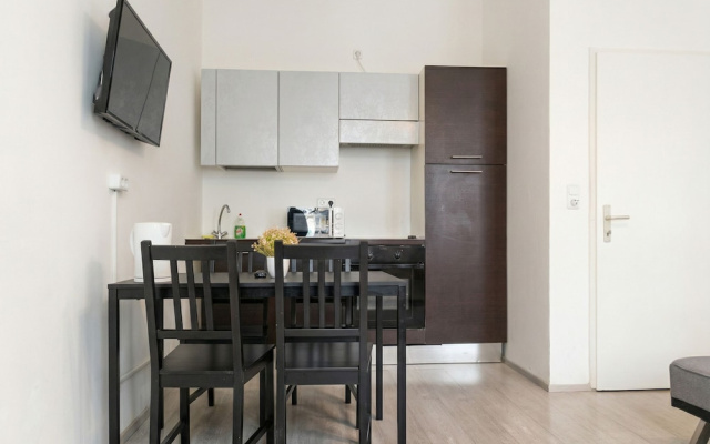 Beautiful 2BR Near Rennweg Belvedere