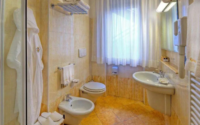 Recina Hotel