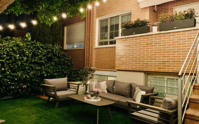 Loft de estilo industrial con garaje