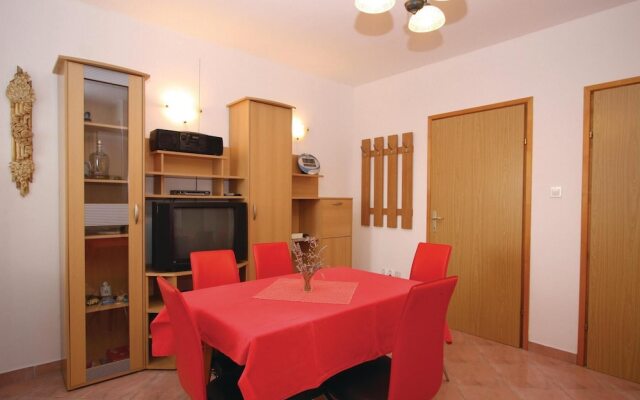 Awesome Home in Pula With 4 Bedrooms and Wifi
