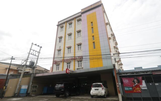 RedDoorz Plus near Universitas Negeri Makassar