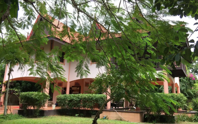 Relax Resort Angkor Villa