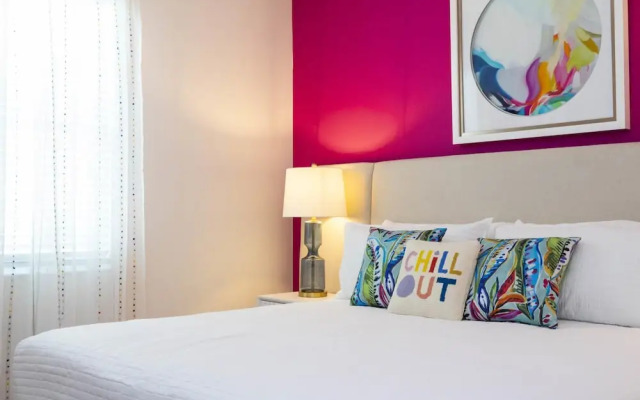 Amazing Large Home Near Parks