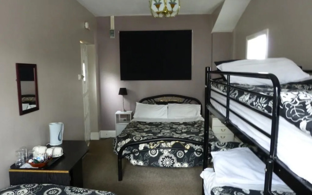 Peakstones Inn