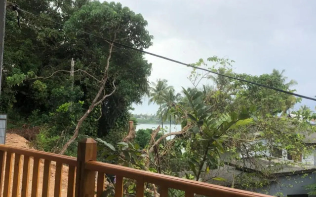 Jungle Beach Hostel
