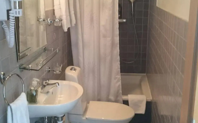 4th floor hotel