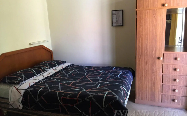 Inland Oasis Motel