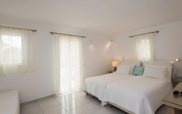 Charissi Hotel