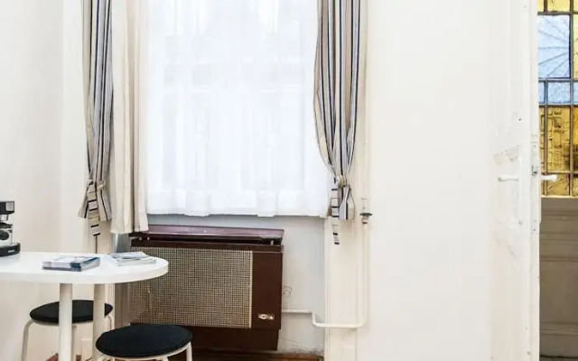 Oktogon Studio Apartment
