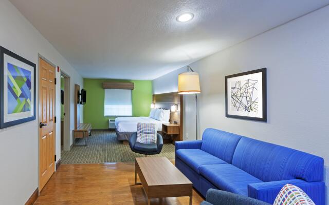 Holiday Inn Express & Suites Tulsa S Broken Arrow Hwy 51, an IHG Hotel