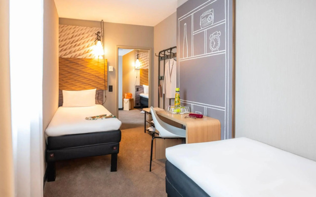 ibis Geneve Centre Lac