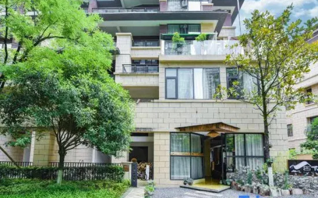 Shexia Xiaozhu Homestay (Zunyi Poly Future City Branch)