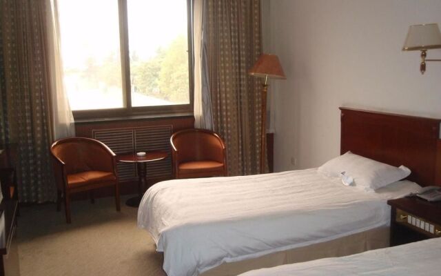 Blue Whale Bay Hotel