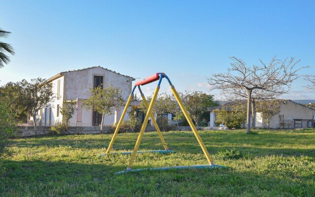 Beautiful Home in Scicli With 4 Bedrooms and Wifi