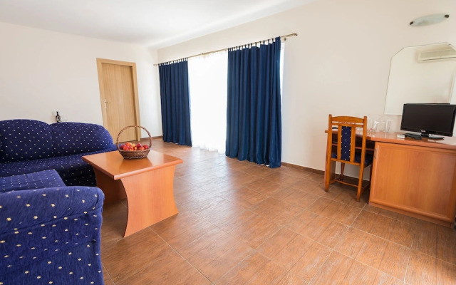 Amon Ra Family Hotel
