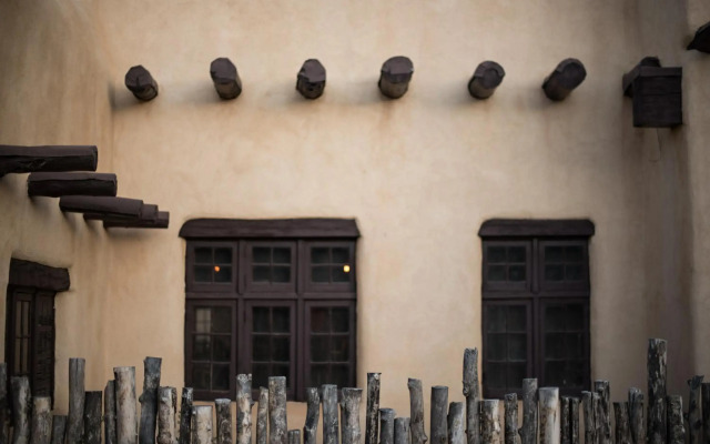 Sagebrush Inn & Suites