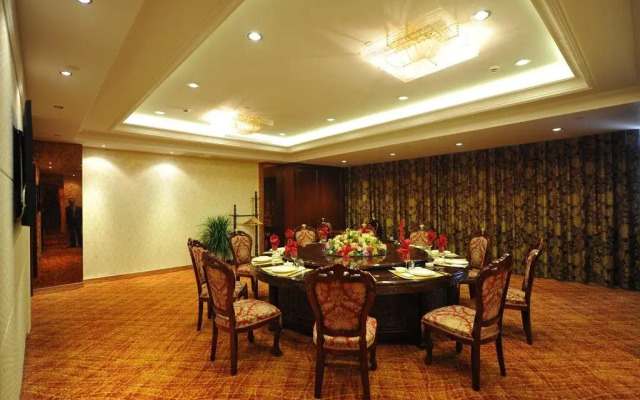 Oriental Xuanwu Hotel