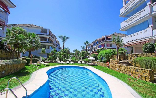 1105 Beachfront Apartment Marbella Golden Mile 4 Pools