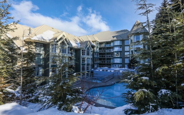 Woodrun Lodge