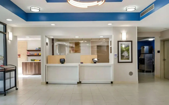 Comfort Inn & Suites Troutville - Roanoke North / Daleville