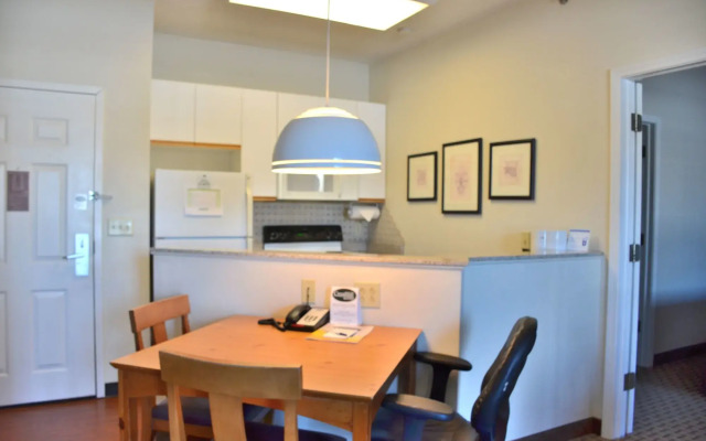 Cresthill Suites Syracuse