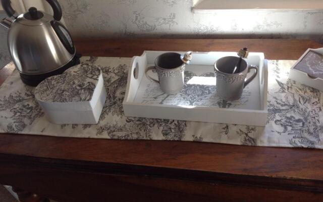 le lutin sur le toit