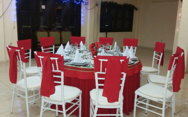 Hotel & Suites San José