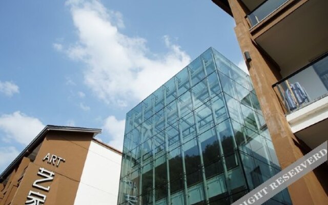 Art Zhenyuan Vacation Hotel