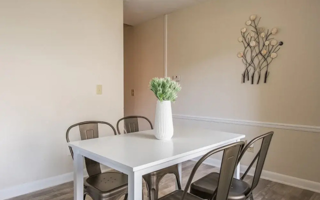 2 BR Apt in Windy Hill near beach by Frontdesk
