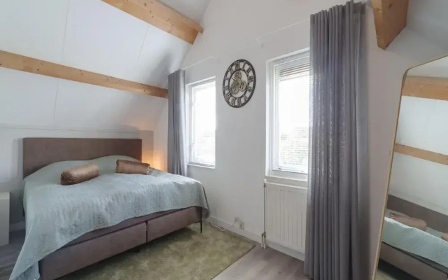Holiday Home in Quiet Park With Garden