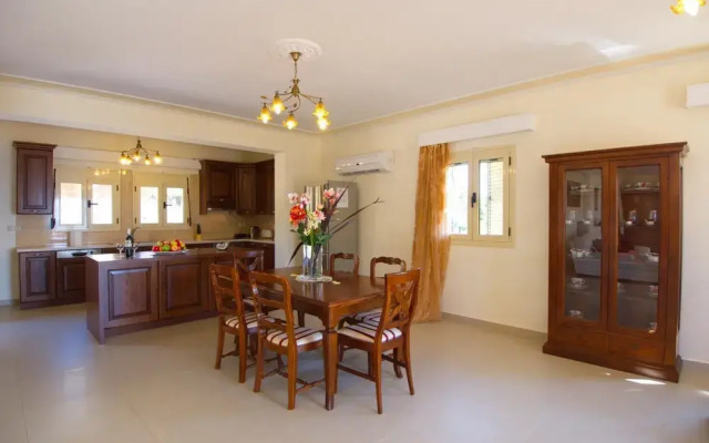 Villa Mandola Dazzling Views of Pine Trees Blue sea