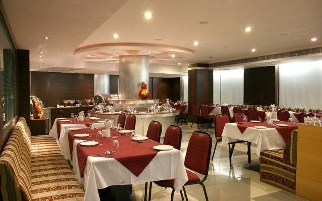 Hotel Maharaja Classic Inn