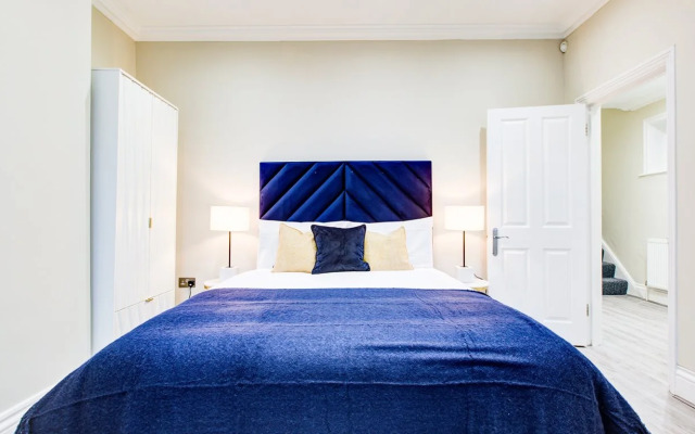 Hybrid Resi - Battersea