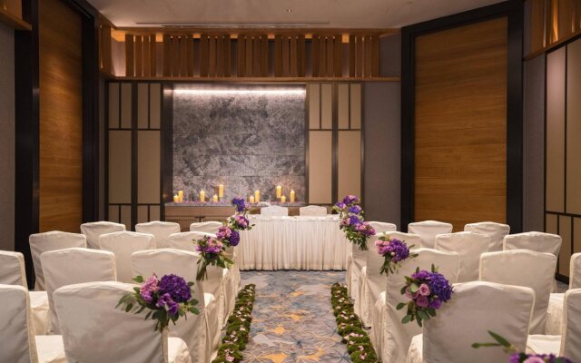 Renaissance Hong Kong Harbour View Hotel