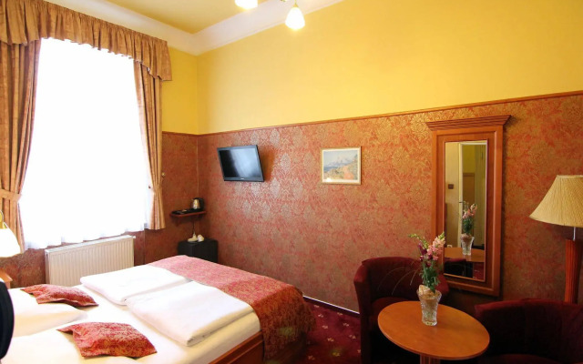 Old Prague Hotel