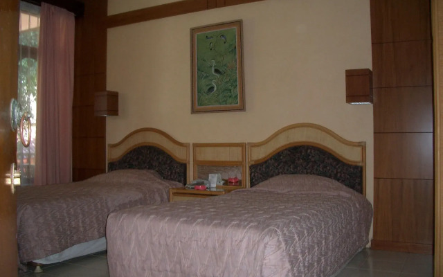 Puri Naga Beachfront Cottages