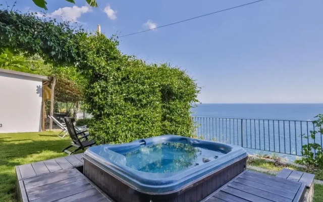 Luxury Room With sea View in Amalfi ID 3938