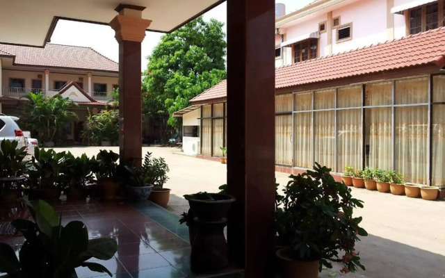 La Ong Dao Hotel 2