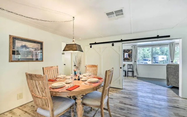 Sedona Stardust Hideaway' w/ Patio & Mtn Views!