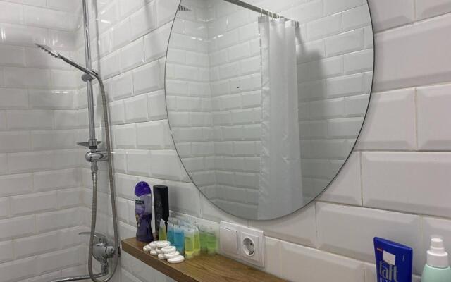 City Center Apart with Garden AC Near Metro