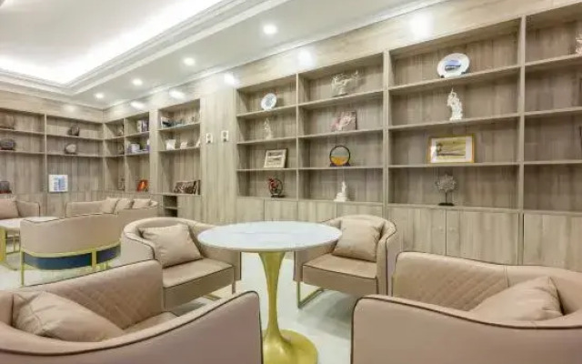 Starway Dunhuang Runze Hotel